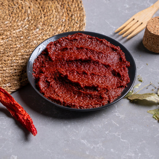 Acı Biber Salçası